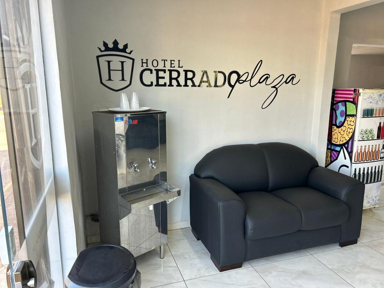Cerrado Plaza Hotel -دورادوس المظهر الخارجي الصورة